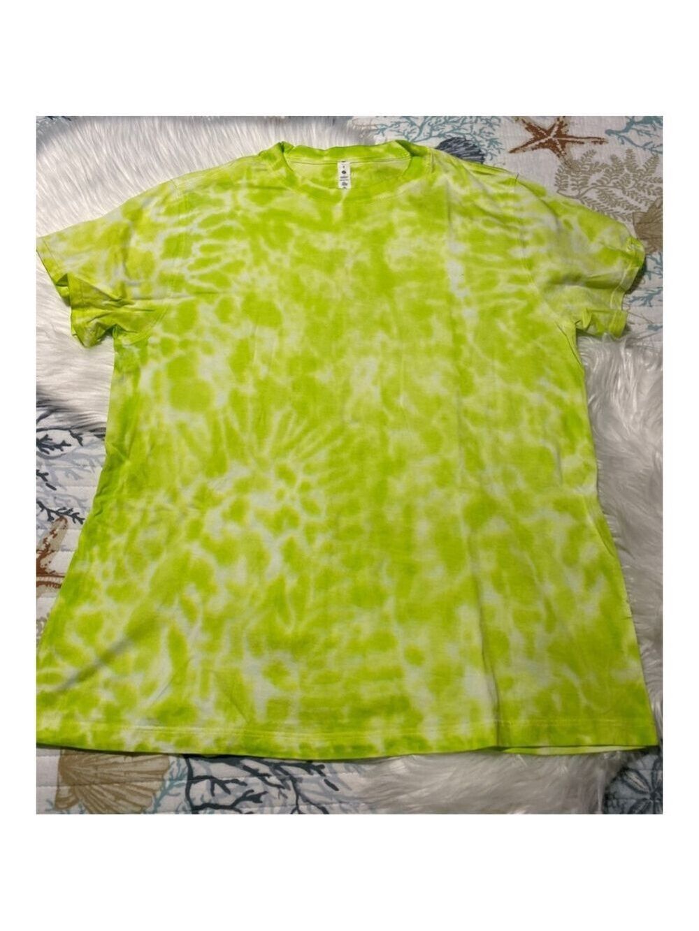 NWOT Lululemon Tie-Dye Short Sleeve women’s Tee Size 8 Lime Green White - Picture 1 of 5
